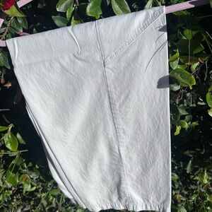 White Women's linen like pants